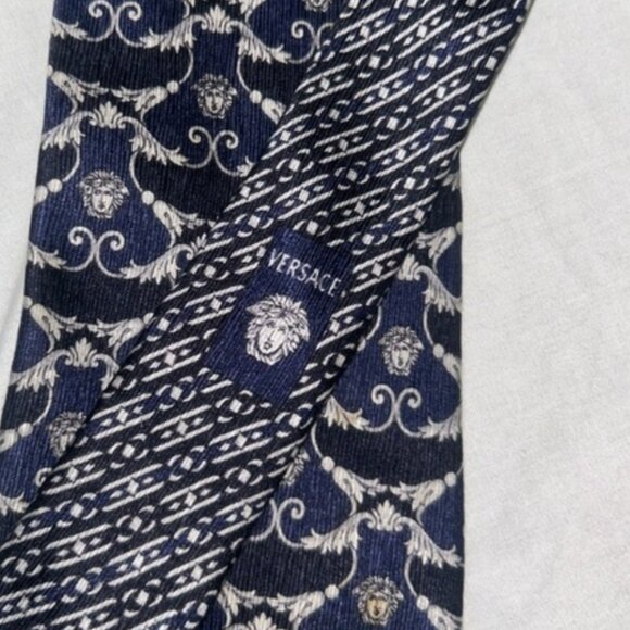 VERSACE Medusa Men's Silk Tie - Picture 2 of 6